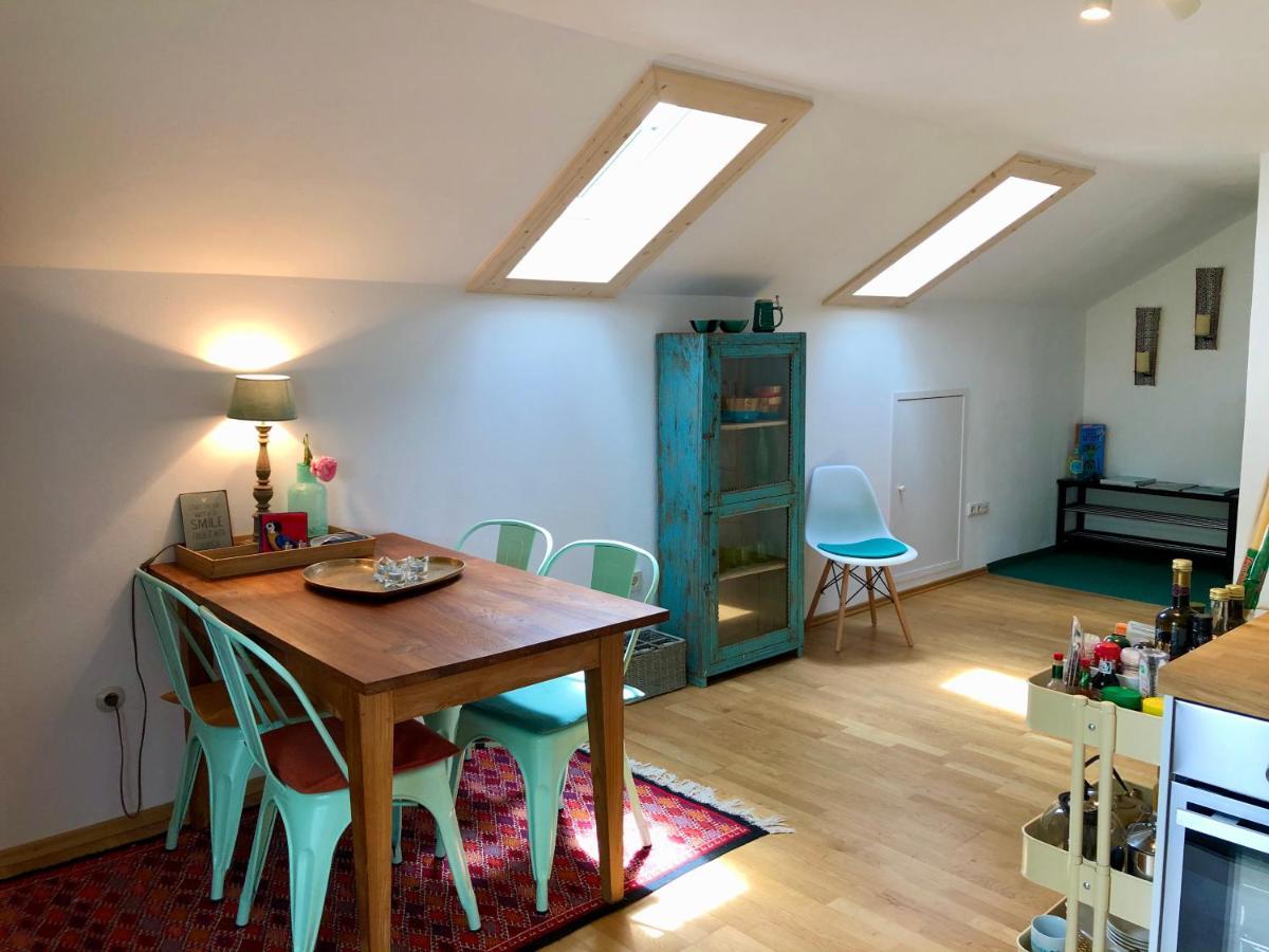 Charmante Ferienwohnung Mit Balkon Im 5-Seen-Land Hechendorf am Pilsensee Екстериор снимка