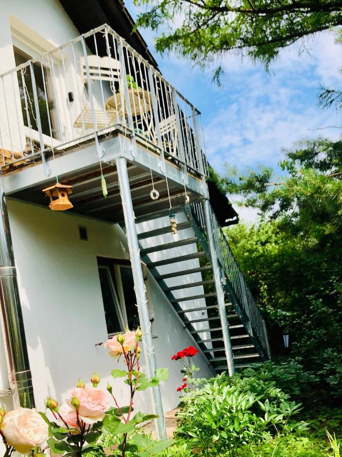 Charmante Ferienwohnung Mit Balkon Im 5-Seen-Land Hechendorf am Pilsensee Екстериор снимка